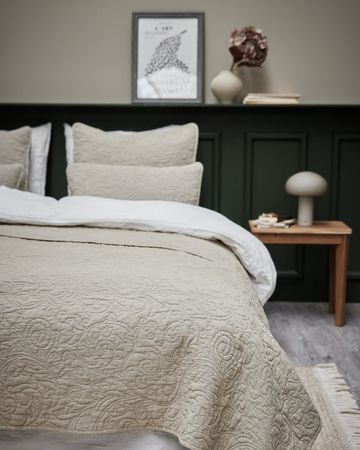 Isabelle bäddset från Lene Bjerre – broderat sänglinne i mjukt och exklusivt material.