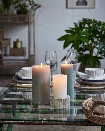 Ljusstakar från Lene Bjerre i elegant design, perfekta för att skapa en mysig atmosfär i ditt hem.