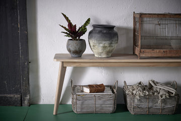 Anna kruka H26,5 cm. antikk svart keramik