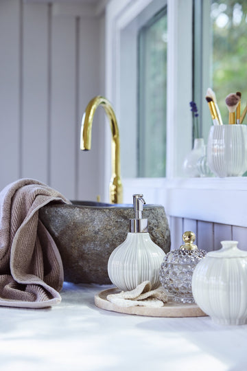 Lily dispenser H16,3 cm. vit