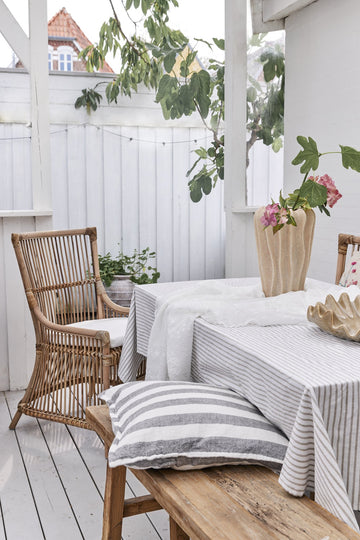 Olivia duk L220XB140 cm. vit