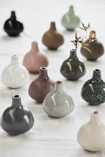 Helene vas H9 Ø8 cm. mørkegrønn