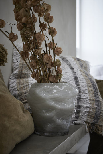 Marinella vas H19,5 cm. sølvgrå glas