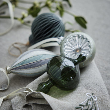 Nomillia ornament H13 cm. benvit