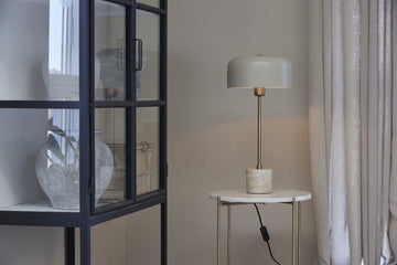 Marlia vas H31 cm. vit keramik