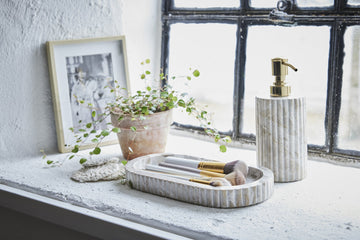 Eliana bricka Ø12,5 cm. sand marmor