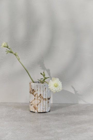 Eliana tandmugg H10,5 cm. sand marmor