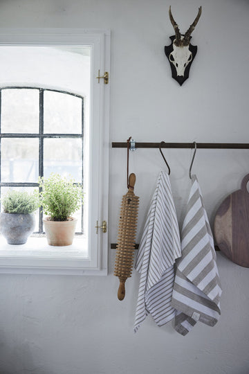 Olivia disktrasa L70XB50 cm. vit