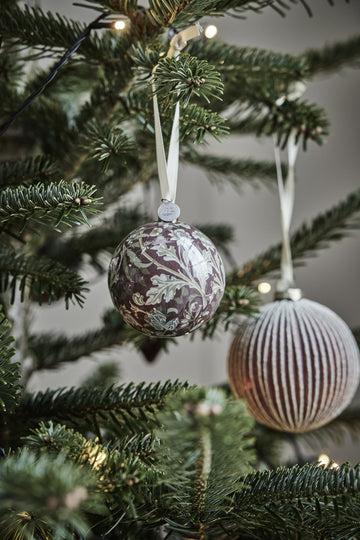 Norille dekoration H10 cm. mörkröd