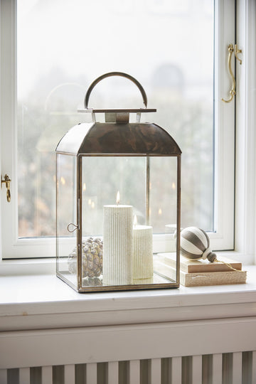 Sigrid lykta H42 cm. antikt guld