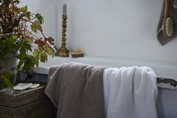 Molli handduk 100x50 cm. svart 100 % ekologisk bomull
