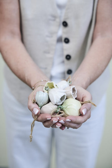 Dehlia set med 3 blomdekorationer Off White
