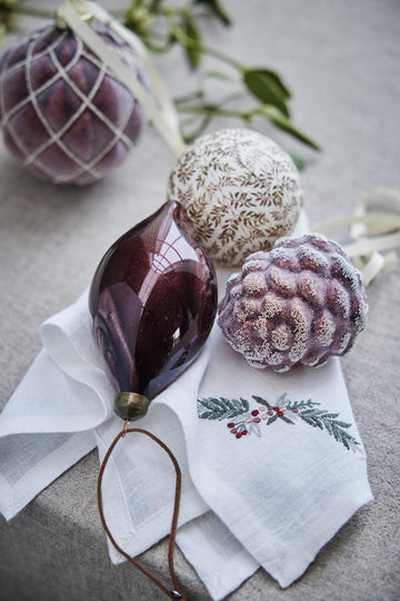 Norille ornament H9,5 cm. mörkröd