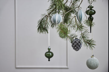 Glosille ornament H21 cm. grön