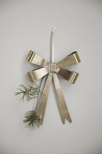 Missia ornament H25 cm. ljust guld