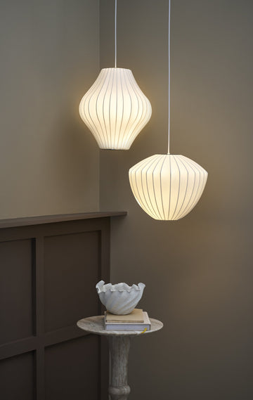 Estia pendellampa 39.5x39.5x41.5 cm.
